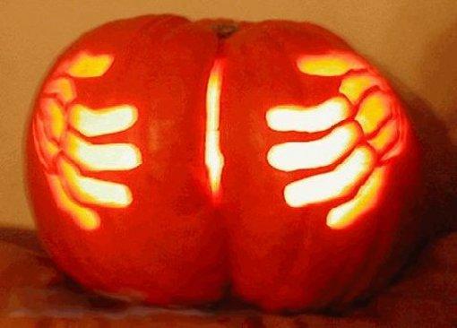 Ruby Ryder shares pumpkin that looks like butt with hands spreading cheeks